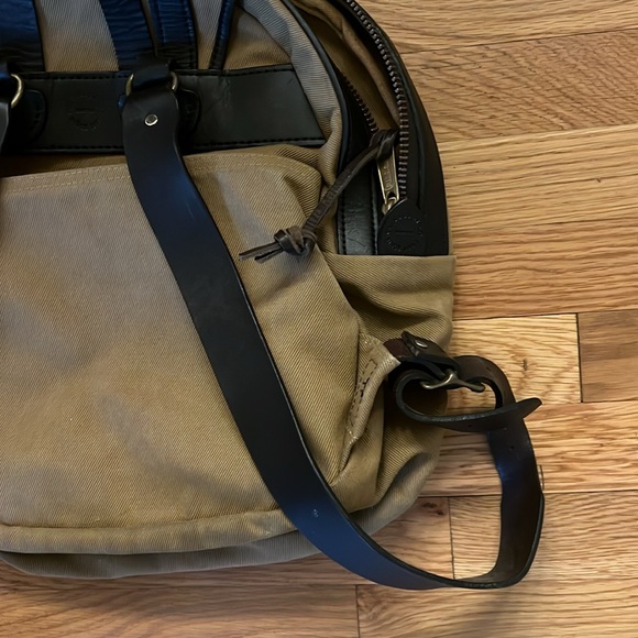Filson Rugged Twill Rucksack Tan - Picture 9 of 16